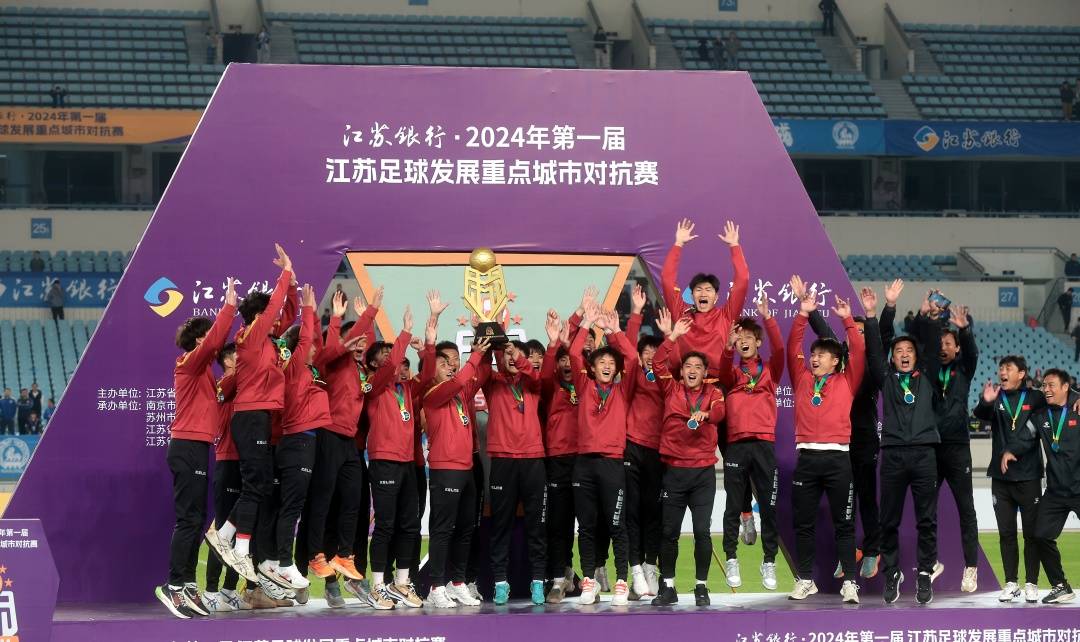 包含泰国足球协会宣布国内联赛重启，球迷热切期待的词条